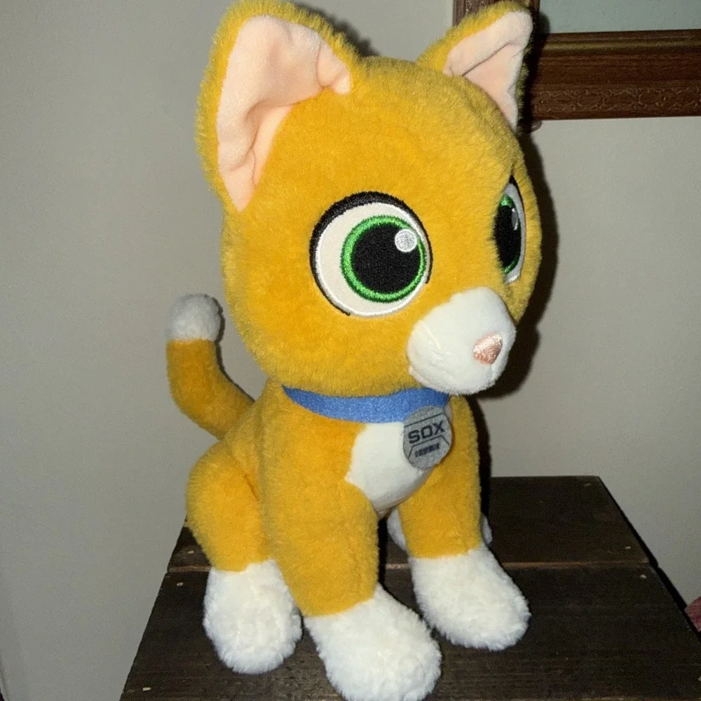 Mattel Disney Pixar Lightyear Robot Cat Companion Sox Plush